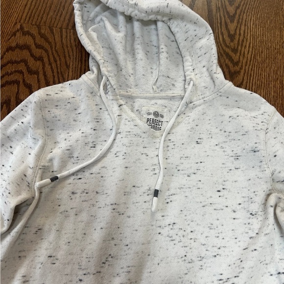 ❤️3/$20❤️ Medium hoodie - Picture 2 of 4